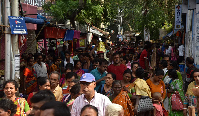 করোনার কারণে দুই বছর পর এবার দণ্ড মহোৎসব আয়োজন করায় পুণ্যার্থীদের উপচে পড়া ভিড় হয়