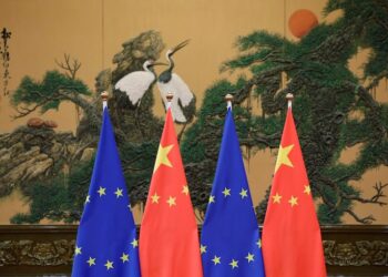 Flags of European Union and China