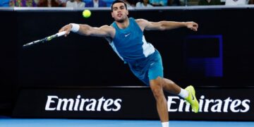 অস্ট্রেলিয়ান ওপেনের দ্বিতীয় রাউন্ডে, শেভচেঙ্কোকে পরাজিত করে আলকারাজ