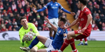 এফএ কাপের তৃতীয় রাউন্ডে অ্যাক্রিংটন স্ট্যানলিকে 4-0 গোলে হারিয়েছে লিভারপুল