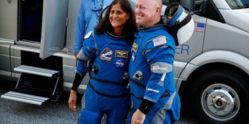 ট্রাম্প, মাস্ক নাসার মহাকাশচারীদের দ্রুত প্রত্যাবর্তনের পরামর্শ দিয়েছেন, তবে বিবরণ খুব কম