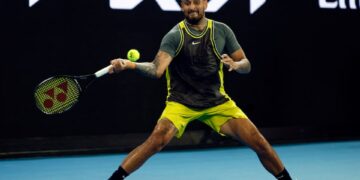 অসুস্থ কির্গিওস অস্ট্রেলিয়ান ওপেন থেকে বিষণ্ণভাবে বিদায় নিয়েছেন