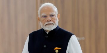 সমীক্ষা দেখায় যে মোদির অধীনে আরও বেশি ভারতীয় জীবনমানের উন্নতির আশা হারাচ্ছেন