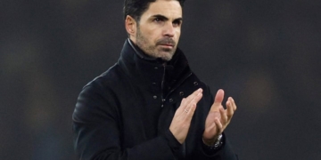 আর্টেটা বলেছেন, লিভারপুলের নেতৃত্বে আর্সেনালকে হাতুড়ি চালিয়ে যেতে হবে