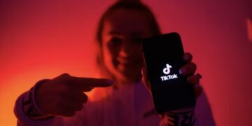 TikTok উদ্বাস্তুরা ডিজিটাল ঠান্ডা যুদ্ধের তীব্রতায় রেডনোটে পালিয়েছে