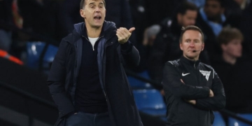 ওয়েস্ট হ্যামের প্রধান কোচ লোপেতেগুইকে বরখাস্ত করেছেন