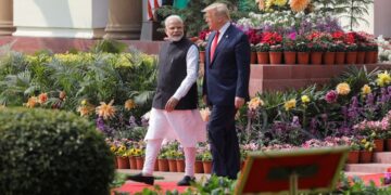 মোদির সঙ্গে প্রতিরক্ষা ক্রয় এবং অভিবাসন নিয়ে আলোচনায় ট্রাম্প ‘ন্যায্য’ বাণিজ্যের ওপর জোর দেন