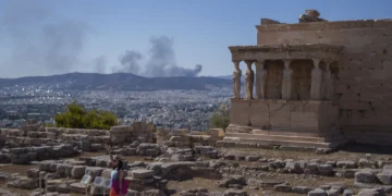 সীসা দূষণের প্রাচীনতম প্রমাণ প্রাচীন গ্রীস থেকে আসে