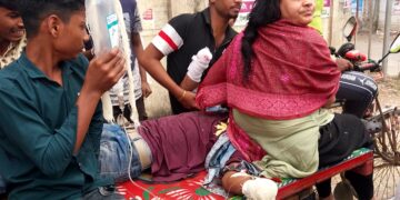 সাঁথিয়ায় এক যুবকের দুই হাতের কব্জি কেটে দিয়েছে দুর্বৃত্তরা