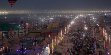 কুম্ভ মেলা উৎসবের মূল দিনে দশ কোটি ভারতীয় পবিত্র স্নান করেন