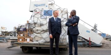 আফ্রিকার শীর্ষ স্বাস্থ্য কর্মকর্তা স্বাস্থ্য সহায়তা পুনরায় চালু করার জন্য যুক্তরাষ্ট্রকে চাপ দিয়েছেন