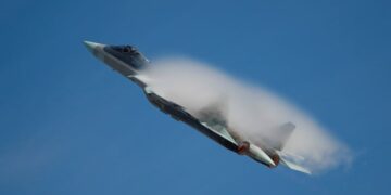 রাশিয়া ভারতকে তার সবচেয়ে উন্নত Su-57 স্টিলথ ফাইটার জেট অফার করেছে