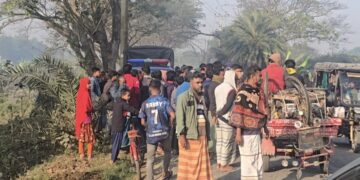 সাঁথিয়ায় মোবাইল ফোনে ডেকে নিয়ে ভ্যানচালককে হত্যা