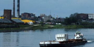 লিথুয়ানিয়া রাশিয়ান পাওয়ার গ্রিড সম্পর্ক ছিন্ন করেছে কারণ বাল্টিকরা ইউরোপীয় ইউনিয়নের সাথে লিঙ্ক করার প্রস্তুতি নিচ্ছে