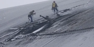 একটি ড্রোন ইউক্রেনের চেরনোবিল পারমাণবিক কেন্দ্রের বাইরের শেল ছিদ্র করেছে। বিকিরণের মাত্রা স্বাভাবিক