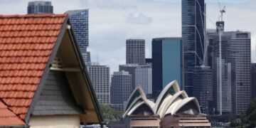 অস্ট্রেলিয়া সরকার প্রথমবারের মতো সম্পত্তি ক্রেতাদের সাহায্য করার জন্য স্কিম সম্প্রসারণ করবে নির্বাচনের সময়