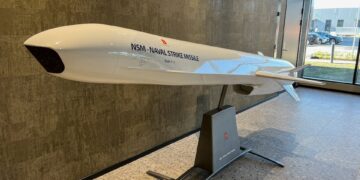 চীনের হুমকির মুখে অস্ট্রেলিয়া এন্টি-শিপ মিসাইল দিয়ে সৈন্যদের সশস্ত্র করছে