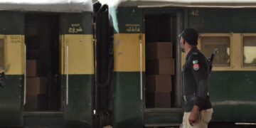 পাকিস্তানের ট্রেন হাইজ্যাক জিম্মি অবসান ঘটেছে