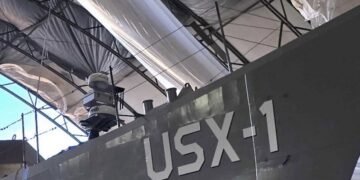 যুক্তরাষ্ট্র আশা করে যে রোবো-জাহাজগুলি চীনের উচ্চতর নৌবাহিনীর সংখ্যাকে ছাড়িয়ে যেতে পারে