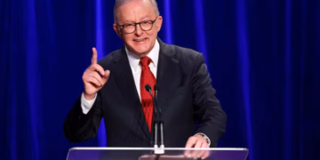 অস্ট্রেলিয়ার আলবেনিজ লেবার সরকার দ্বিতীয় মেয়াদে শপথ গ্রহণ করেছে