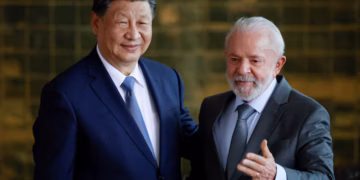 বেইজিংয়ে রাষ্ট্রপতিদের বৈঠকে মুক্ত বাণিজ্য রক্ষার প্রতিশ্রুতি চীন ও ব্রাজিলের