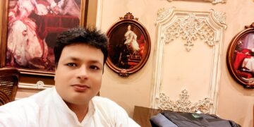 ফিরে চল মানবতায়