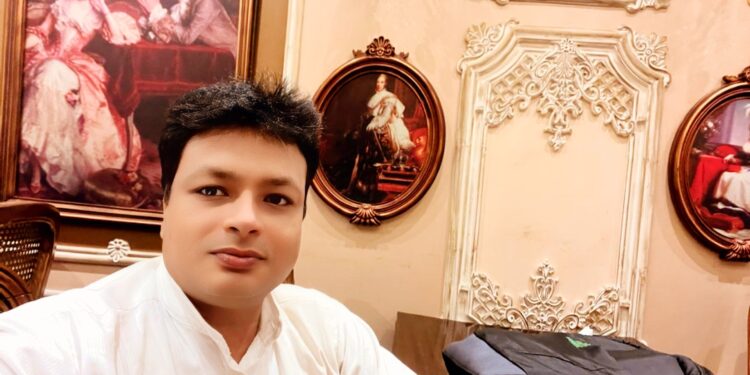 ফিরে চল মানবতায়