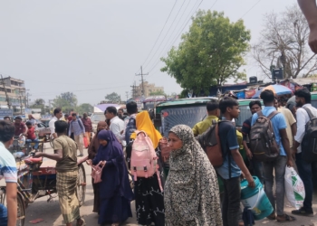 কাশিনাথপুর বাসস্ট্যান্ডে সিএনজি ভাড়া তিনগুণ বৃদ্ধি, যাত্রীদের ক্ষোভ
