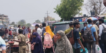 কাশিনাথপুর বাসস্ট্যান্ডে সিএনজি ভাড়া তিনগুণ বৃদ্ধি, যাত্রীদের ক্ষোভ