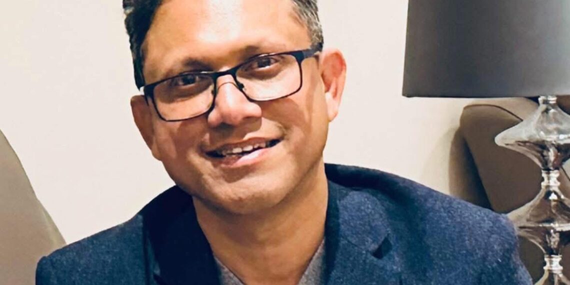 গীতিকার