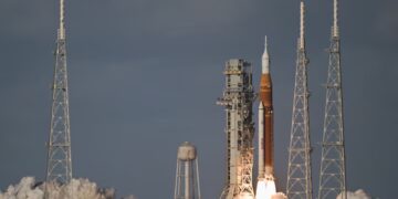 আর্টেমিস ২