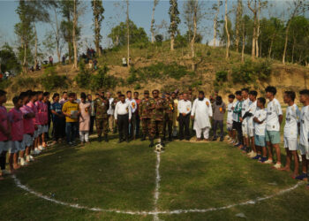 নানিয়ারচর সেনা জোন কর্তৃক বগাছড়িতে ফুটবল টুর্নামেন্টে পুরস্কার ও আর্থিক অনুদান