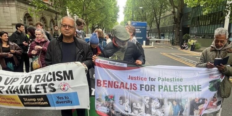 লন্ডনের নাকবা মিছিলে হাজার হাজার মানুষ অংশগ্রহণ করে