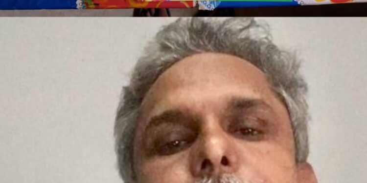 দেখে কিছু বুঝি নাই, চেখে পেলাম রসের সাগর