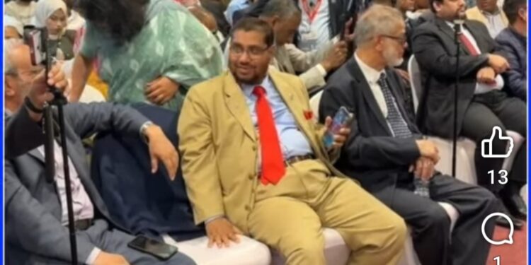 পূর্ব লন্ডনে হাসনাত আব্দুল্লার মতবিনিময়কে কেন্দ্র করে জামাত-এনপিপি‘র সাথে মিশন বাদামের ডিম যুদ্ধ