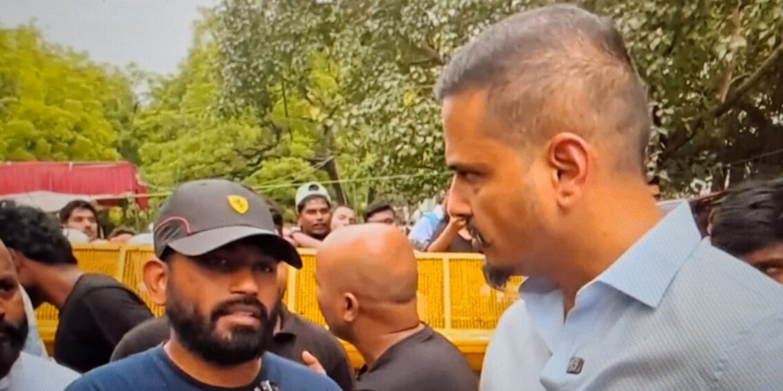 ভারতে বিক্ষোভ প্রশমিত অনশন ভাঙলেন সোনম ওয়াংচুক, প্রধানমন্ত্রীর টুইট যা বললেন অভিজিৎ ডিপকে