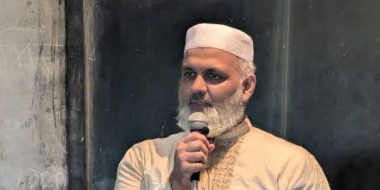 জামায়াত এমপির নামাজ পড়ানোয় বিএনপি-জামায়াতের মারামারি