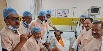 ভারতে বিক্ষোভ প্রশমিত অনশন ভাঙলেন সোনম ওয়াংচুক, প্রধানমন্ত্রীর টুইট যা বললেন অভিজিৎ ডিপকে