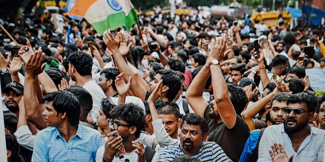 ভারতে বিক্ষোভ প্রশমিত অনশন ভাঙলেন সোনম ওয়াংচুক, প্রধানমন্ত্রীর টুইট যা বললেন অভিজিৎ ডিপকে