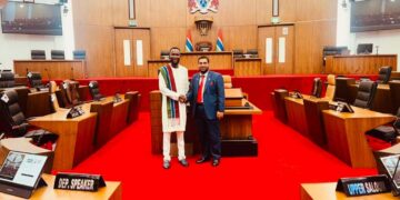 গাম্বিয়ার ভারপ্রাপ্ত স্পীকারের সাথে নাজির আহমদের মতবিনিময়