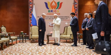 ভারত ও রাশিয়ার অংশীদারিত্ব জোরদারে সম্মত মোদী ও পুতিন