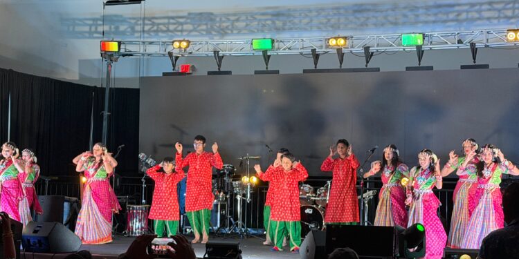 ফোবানা অগনিত দর্শক মাতিয়ে অরল্যান্ডোতে মধ্যরাতে সমাপ্ত